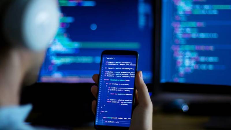 博尔塔拉小程序制作：AI伦理框架下的技术赋能与责任坚守